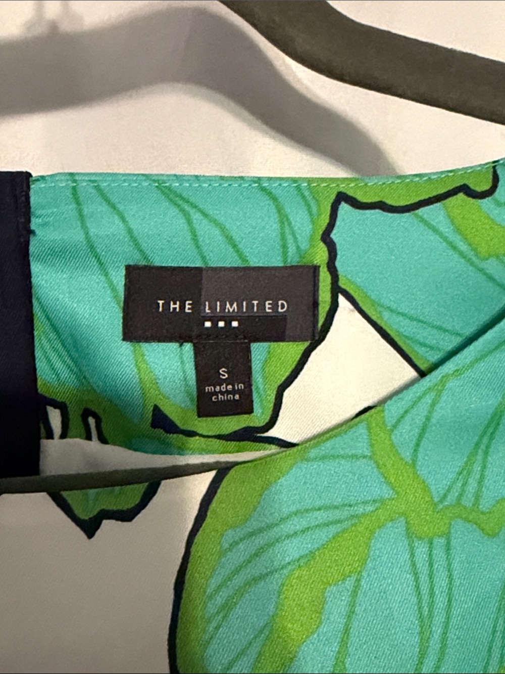 The Limited Green Floral Shift Dress - Picture 3 of 3